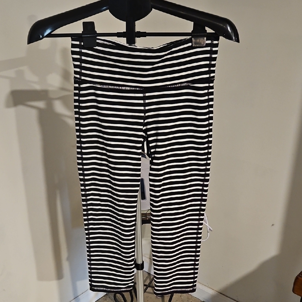Athleta Black and White Striped Cropped Pants